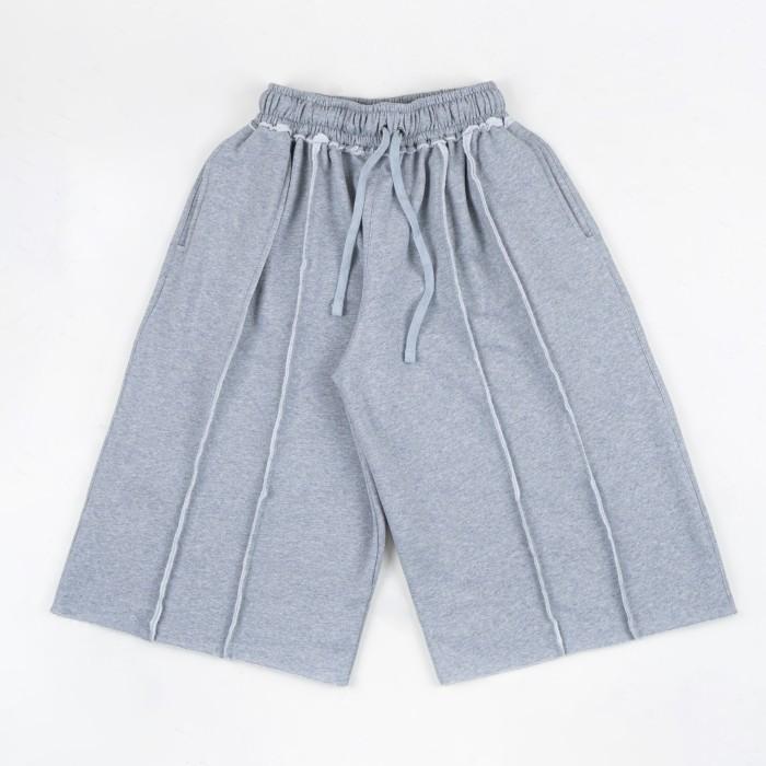Gambar HIERARCHY STUDIOS TYPEWRITER - Grey Fleece Jorts - Grey, SM dari Hierarchystudios undefined Tokopedia
