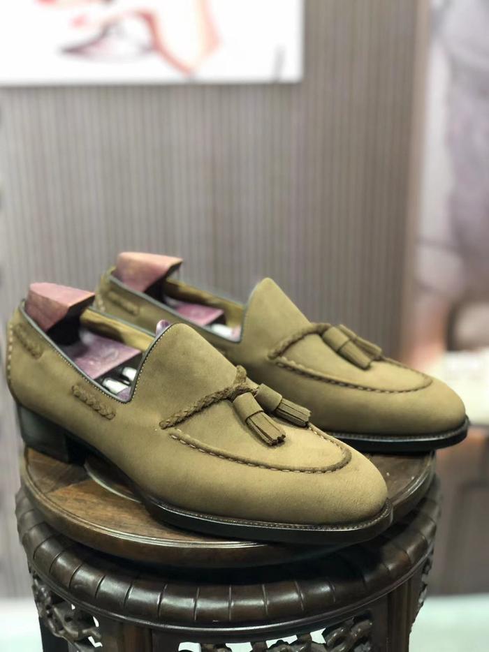 Jual Cie ML19 Fiddle-Back /Beveled Waist Tassels Suede Loafer