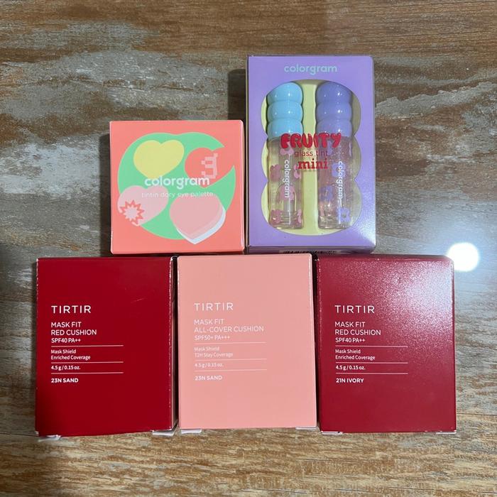Gambar (Langsung Diproses) [ ready stock ] tirtir red cushion 21N 23N & all cover cushion + zb1 zerobaseone colorgram mini duo tint gloss & tintin eyeshadow palette - Grab/Gosend dari Kalale Seller undefined Tokopedia