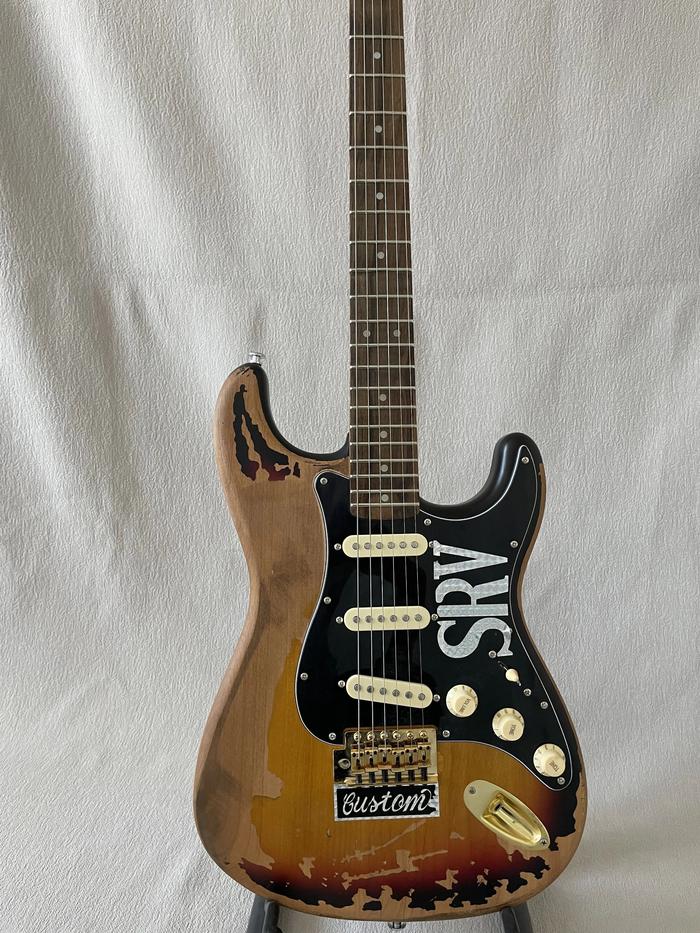 Gambar 10S Limited Edition Stevie Ray Vaughan Tribute Number One SRV #1 Heavy Relic Guitar Alder Body Vintage Yellow Neck dari TUAN RENDY undefined Tokopedia