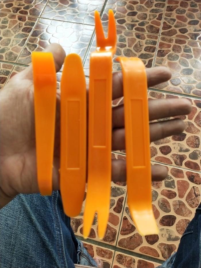 Gambar PREMIUM PENCONGKEL BODY MOTOR PCX ALAT BUKA COVER BODI PCX CONGKELAN BODI NMAX - tanpa obeng dari Macro Delay Speed undefined Tokopedia