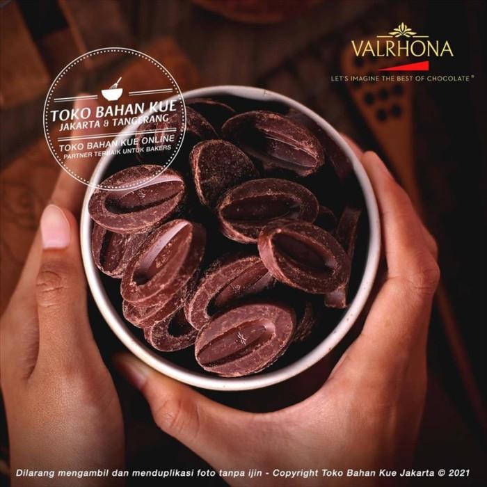 Gambar ready Valrhona Guanaja 70% Dark Couverture Chocolate 500gr Coklat Coin Pahit dari GrefyaShop undefined Tokopedia