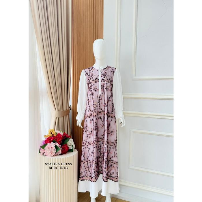 Gambar Syakira Dress - Gamis Terbaru - Gamis Wanita Modern Kombinasi Brokat Mewah - Burgundy, M (LD 100) dari ellequeen undefined Tokopedia