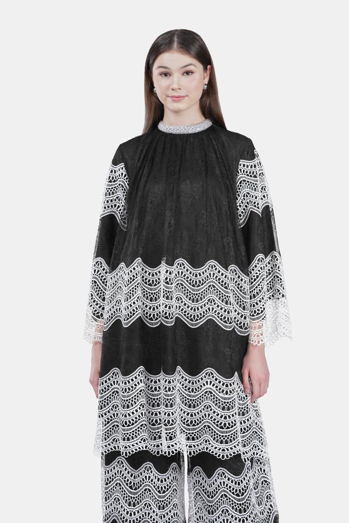 Gambar Benang Jarum Black Label - Ethereal Lace Tunic - Black - S dari Benang Jarum undefined Tokopedia