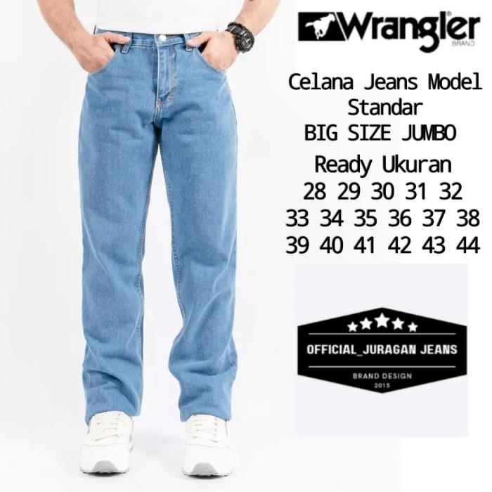 Jual Celana Jeans Pria Reguler Standar Original Wrengler Hitam 28 - Main Image