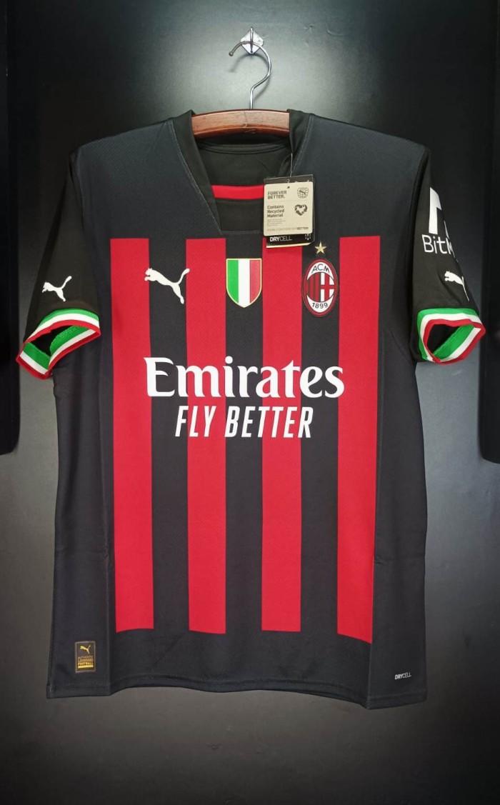 Gambar AC. MILAN 2022 - 23 HOME. BNWT. ORIGINAL JERSEY. BEST SELLER - Jersey Saja, S dari Playsport Store undefined Tokopedia