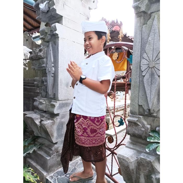 Gambar Set Busana Adat Bali Anak Laki / Set Pakaian Adat Ke Pura Anak Laki/ Set Safari Kamen Saput Udeng Anak Cowok Terbatas dari Utopias Market undefined Tokopedia