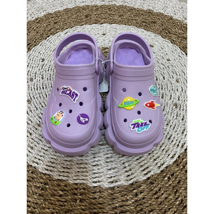 Gambar MINISO SENDAL CROCS PRIA&WANITA - Buzz, 35-36 dari YAHMARKET undefined Tokopedia