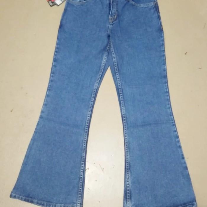 Gambar Celana Jeans Pria Komprang Cutbray Boot cut Bioblitz biru muda jumbo dari Fromhero undefined Tokopedia