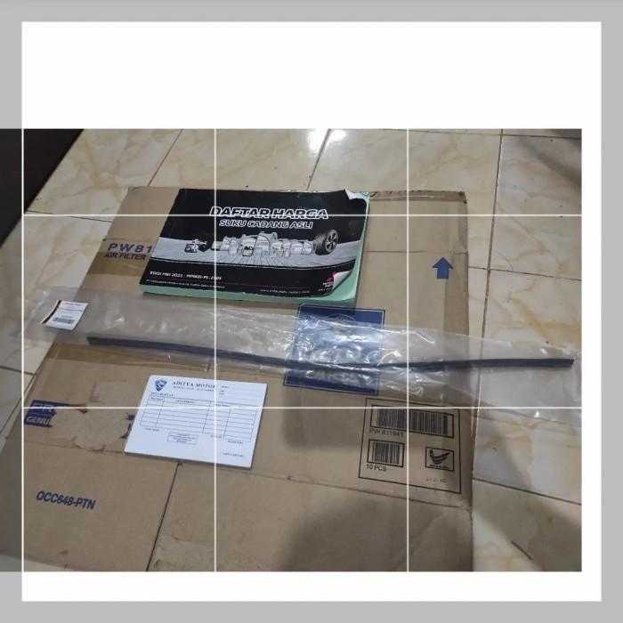 Gambar Karet Wiper Depan Xpander 2017-2021 Original Resmi Mitsubishi Ktb 100% - kanan panjang dari saepudinan777 undefined Tokopedia