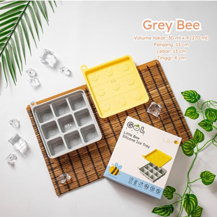 Gambar GOL Baby Cetakan Es Batu Makanan MPASI Silicone Food Ice Cube Tray Tempat Alat Cetakan Cetak Pencetak Wadah Penyimpanan Es Batu Makanan MPASI Kaldu Puding Pudding Jelly Agar Coklat Cokelat Bentuk Kotak Dengan Tutup Silikon Ice Mold Tray Maker Container - Bee (Grey) dari GOL Baby Official Store undefined Tokopedia
