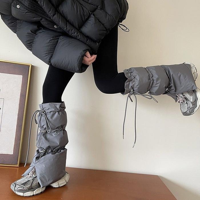 Cabaret Bottines French Cancan Dancers Of The Moulin Rouge Cabaret - Main Image