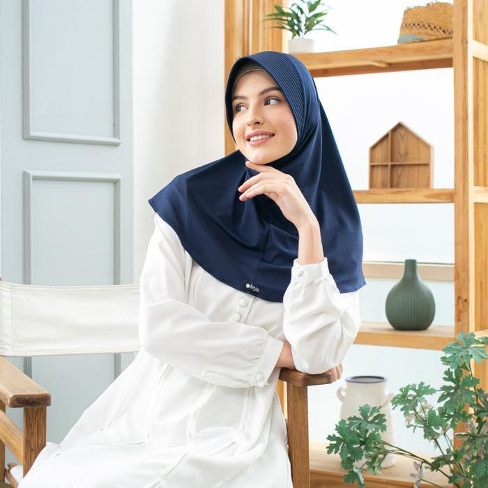Gambar LEYA - Bergo Size S Alluna Kerudung Sekolah Instan Premium Bahan Poly Spandex - Navy dari Yawi2807 undefined Tokopedia
