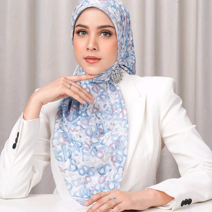 Gambar MD07 Buttonscarves Samla Multicolor Square Winz - Cloudy Blue dari Claritsa Mart undefined Tokopedia
