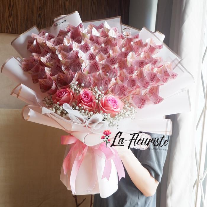 Gambar PASTI PROMO Pembuatan buket uang | money bouquet | kerangka bunga uang |model roll - 1-20 Lembar, 3 Mawar Segar   ORI - 31-50 Lembar, 10 Mawar Segar dari EHBerjaya11 undefined Tokopedia