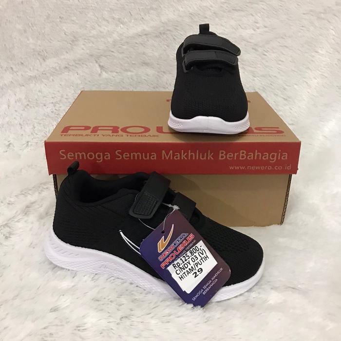 Gambar Sepatu sekolah anak NEW ERA CINDY 2wrn sz 29 30 31 32 33 34 35 36 2wrn - Hitam putih, 30 dari kenzoshoes undefined Tokopedia