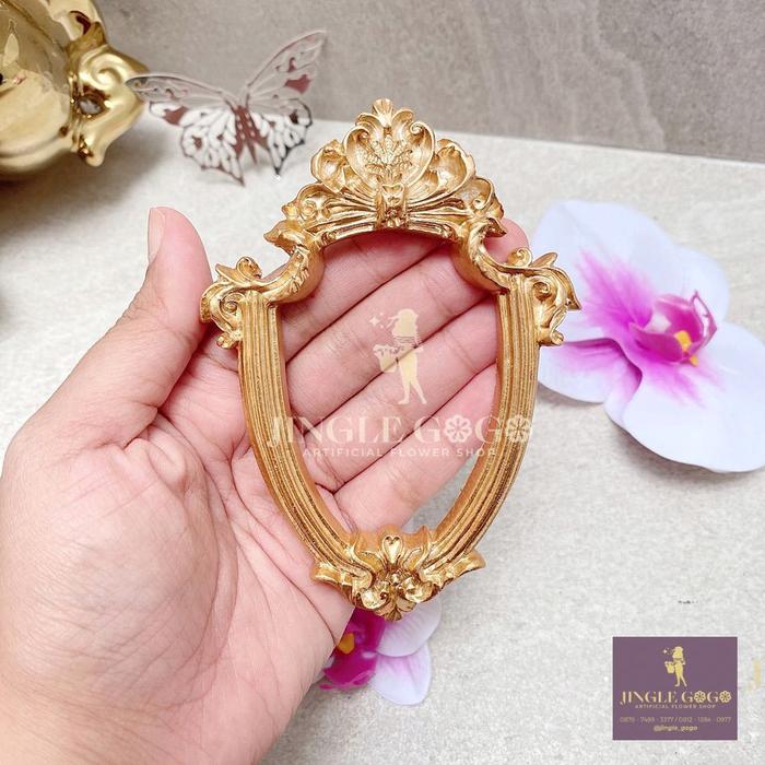 Gambar Properti Foto Produk - Miniatur Frame Emas / Bingkai Gold kecil / Hiasan Aesthetic Vintage / Photo Props / Hiasan Dekorasi Rumah Pajangan Aesthetic Prop Property Nordic Korean Style I513 - Oval Victorian dari Jingle Gogo undefined Tokopedia