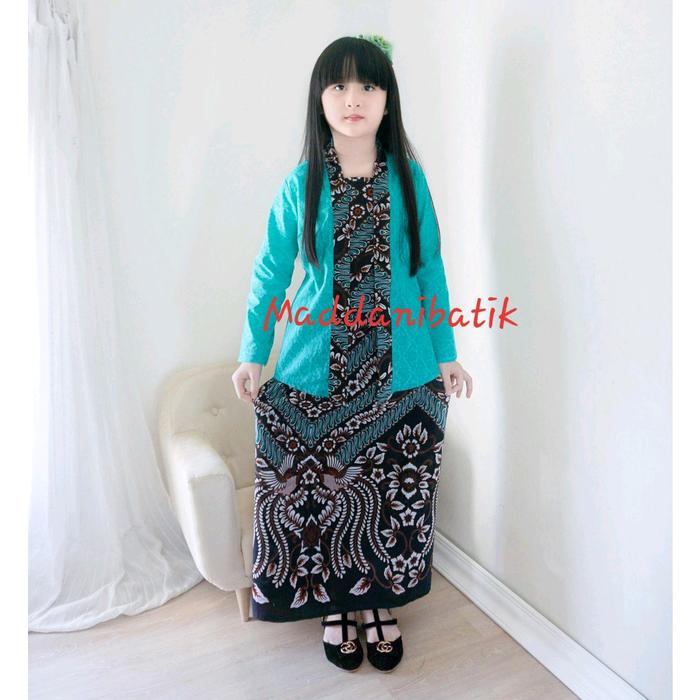 Gambar Setelan Kebaya anak Perempuan SENOLIRIK SERIES #seragam batik sekolah Lengan panjang Fashion - hijau.senolirik, M dari maddaniabatik undefined Tokopedia
