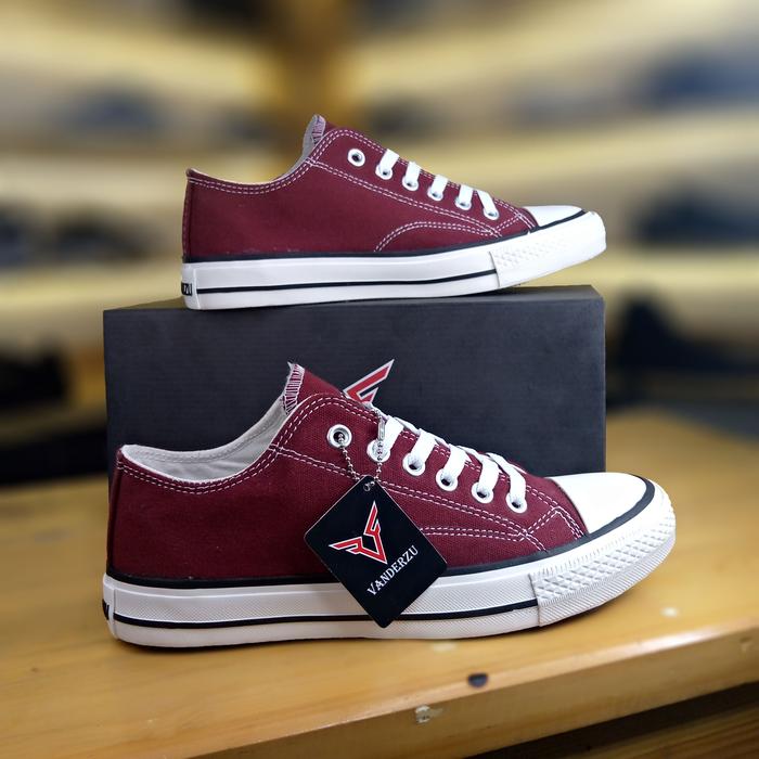 Gambar Sepatu Sneakers Pria Wanita Basic Low Natural Maroon Sneaker Kanvas Premium Casual Shoes sepatu  size - Maroon, 36 dari Vanderzu undefined Tokopedia