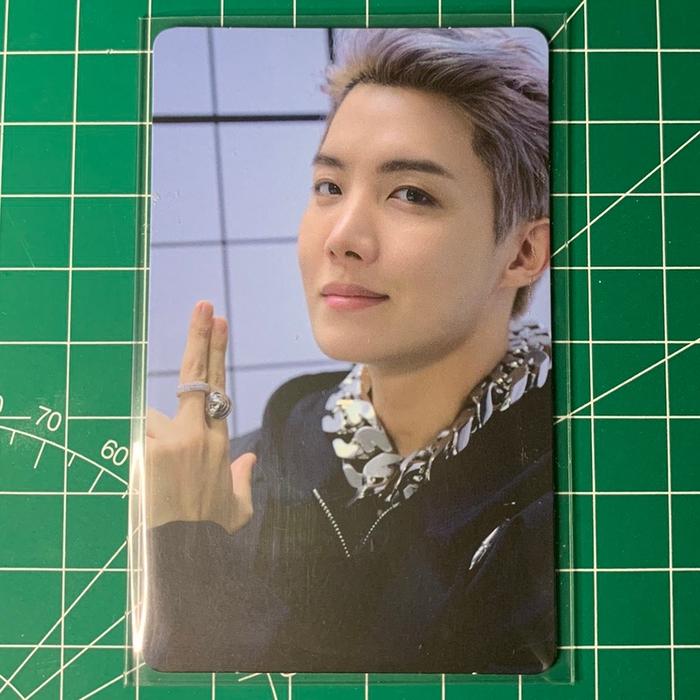 Gambar [READY] PHOTOCARD BTS PROOF (JIN, JHOPE, V) OFFICIAL - JHOPE dari Byvearc undefined 4 Tokopedia