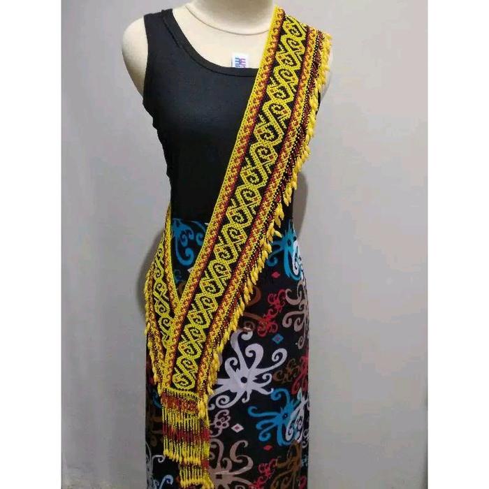 Gambar selempang selendang manik-manik aksesoris baju adat dayak kostum tradisional budaya Kalimantan kostum khas Kalimantan pakaian adat dayak Kalimantan sal besar manik-manik syal selendang manik selempang manik etnik kostum dayak aksesoris kostum Borneo etnik - -, - dari Borneo Etnik undefined Tokopedia