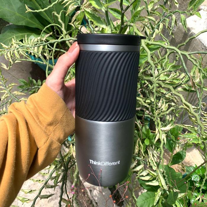 Gambar Mug TS-107 Vacuum Flask Double Wall Channel Motif Pattern 550 ML Keep Hot & Cold Black - Grey dari Ollahomeliving undefined Tokopedia