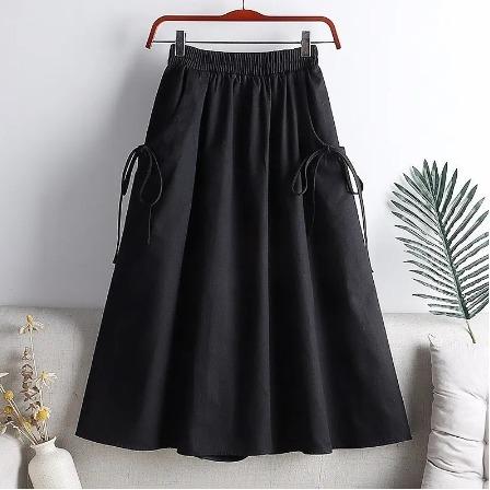 Gambar Rok wanita Crinkle premium// Rok viral/ Rok wanita kekinian - Hitam, L dari Nazeeracollection undefined Tokopedia