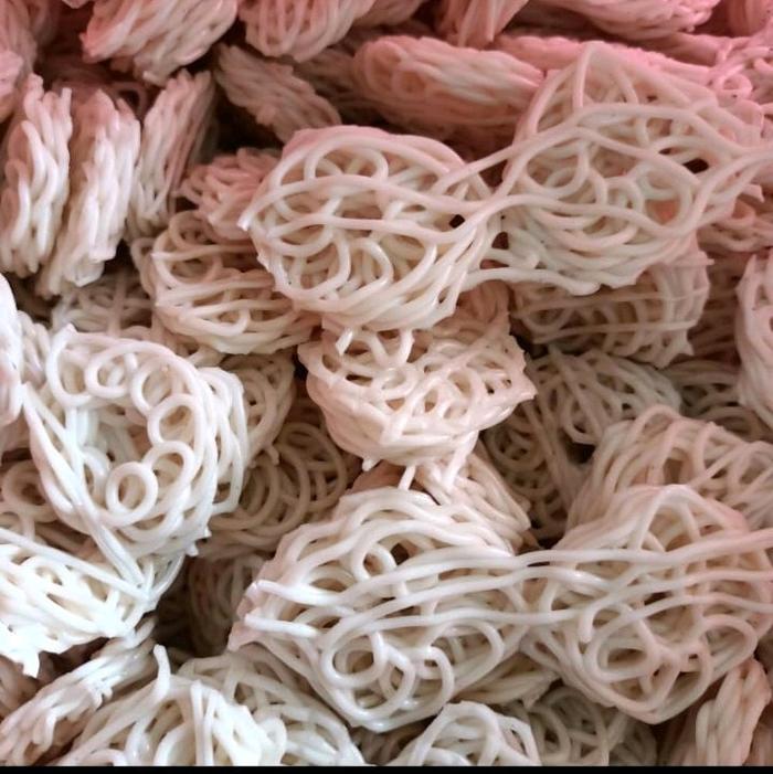 Gambar kerupuk seblak viral 500 gr dari Kerupuk kemplang yam yam undefined Tokopedia