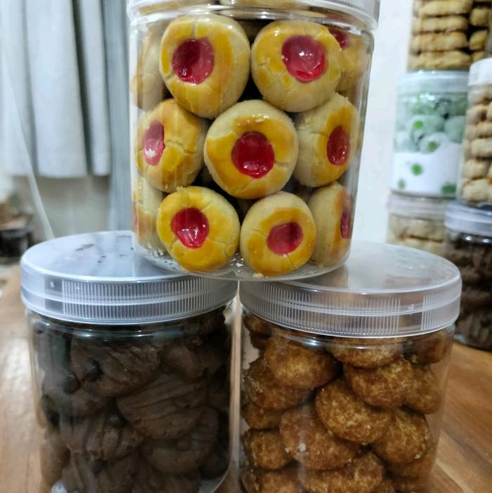 Gambar Paket Kue bestar , chocochips, Palem dari COOKIES BUNDA RIA undefined Tokopedia