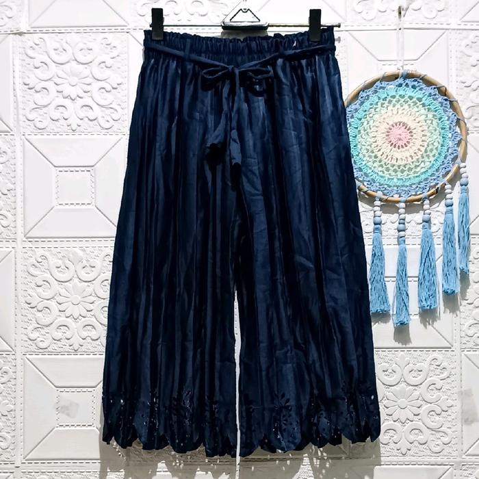 Gambar CELANA PLISKET 7/8 LASER NEW!!!/KULOT PLISKET PENDEK MAX BB 68KG Katun Kulot Wanita - Navy, All size dari STARS MODE SOLO undefined Tokopedia