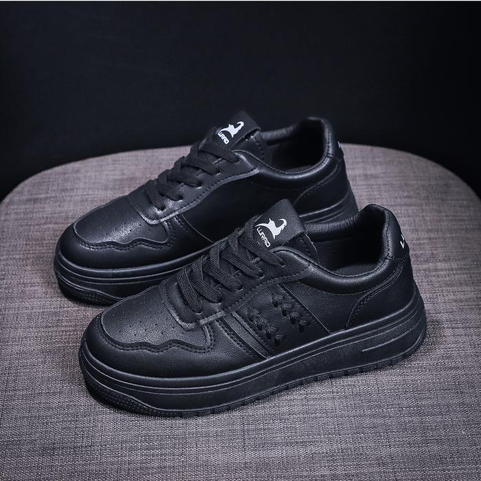 Gambar LURAD Sepatu Sneakers Hitam Wanita Model Classic Sneakes Wanita Fashionable Hangout Putih Casual Karet Sport Round Toe Tanpa Hak Datar Musim panas Musim dingin Shoes Q163 Cewek - 163 HITAM, 36 dari LURAD SHOES undefined Tokopedia