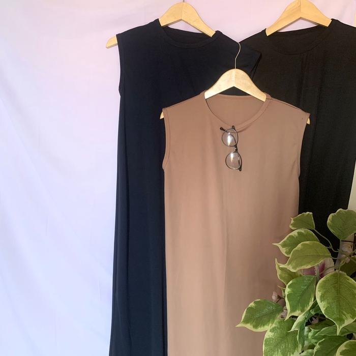 Gambar Inner Dress Span Tanpa Lengan Jersey High Quality Long Iner Dress Premium - HITAM dari Sentra Hijab Bandung_NEW undefined Tokopedia