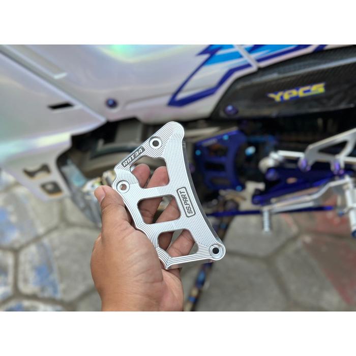 Gambar Tutup Gir Gear Depan PNP FizR Foswan Force One FisR Fiz CNC Motorcycle - Kuning dari Lancarjayamotor_turen undefined 4 Tokopedia