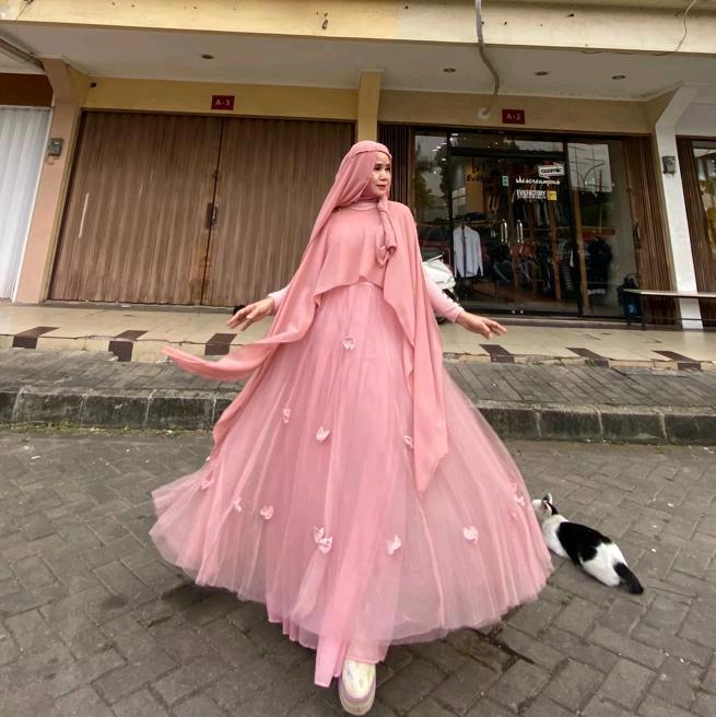 Gambar gamis tutu pecah 14  plus vasmina dan rompi dari Irmacharissma undefined Tokopedia