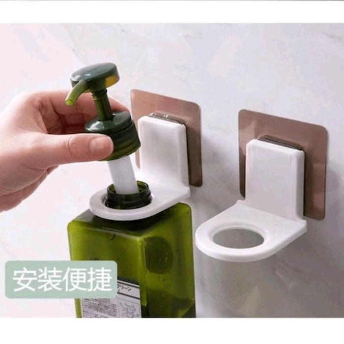 Gambar GANTUNGAN BOTOL SABUN TEMPEL TEMBOK GANTUNGAN TEMPAT SHAMPOO Plastik - 2 pcs dari Lucky Asia88 undefined Tokopedia