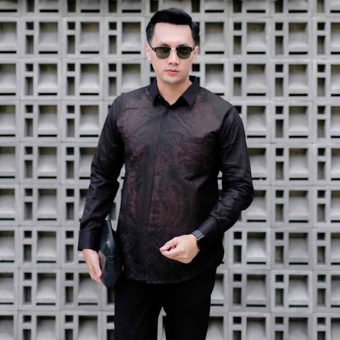 Gambar Kemeja batik slimfit full furing motif rama Katun - Hitam, M dari Bilqis batik Solo undefined Tokopedia