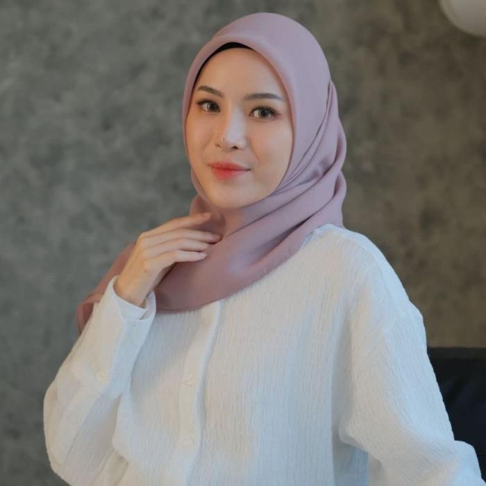 Gambar NHS.LOOKS - Poton (Poly Cotton) Hijab Segi Empat nhs.looks - POTON Almond dari nhs.looks undefined Tokopedia
