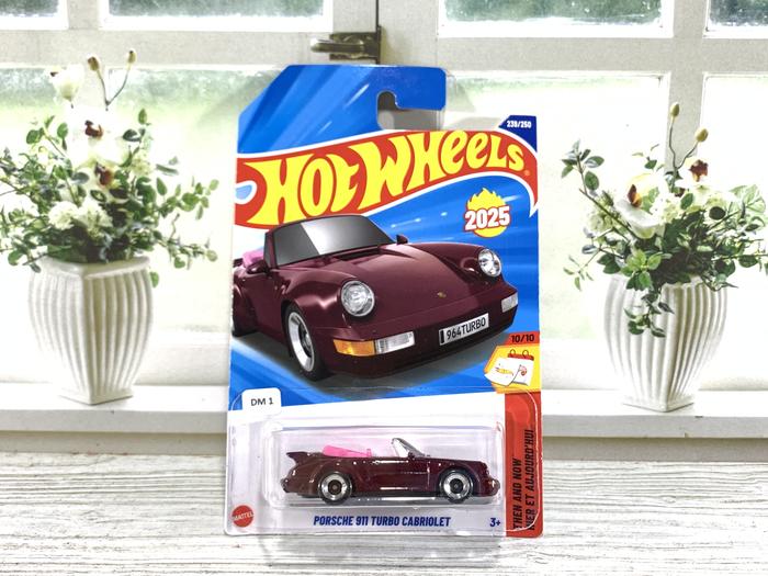 Gambar HOT WHEELS PORSCHE 911 TURBO CABRIOLET MERAH MAROON 2025 DIECAST HOTWHEELS - Spesifikasi dari DM Garage Diecast undefined Tokopedia
