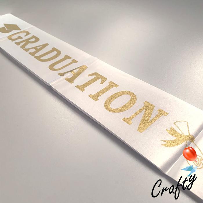 Gambar SELEMPANG GRADUATION Sash - GRAD-PUTIH GOLD dari Crafty.org undefined Tokopedia
