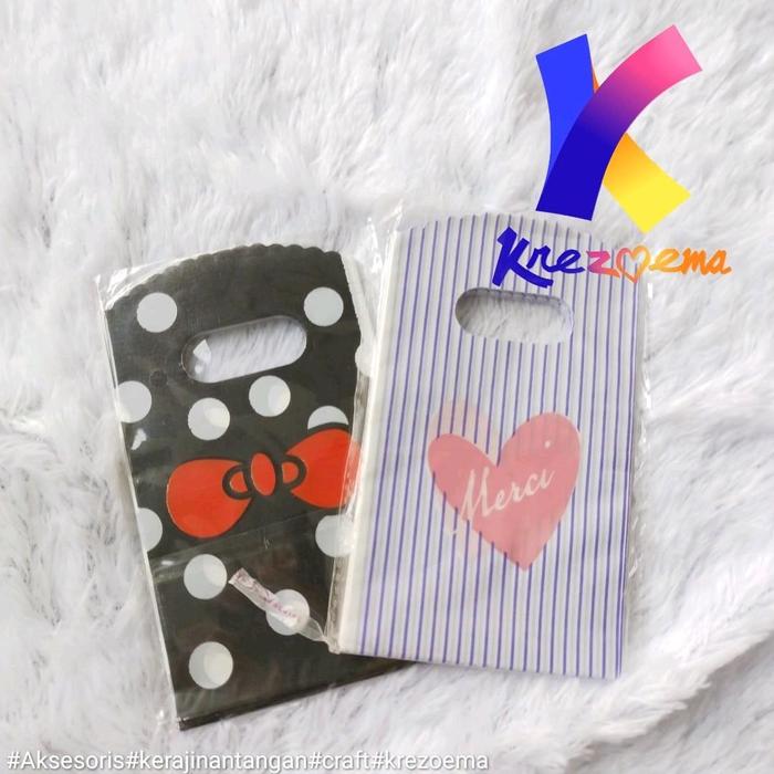 Gambar kresek motif random size 9x15x3.5 isi 50pcs banyak variasi motif lucu - model 1 dari Krezoema madiun undefined Tokopedia