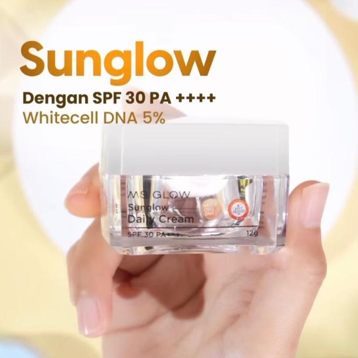 Gambar Krim Wajah Siang Day Cream Sun Glow Sun White Daily Cream SPF 50 - Sun White dari MS Glow By Intan undefined 5 Tokopedia