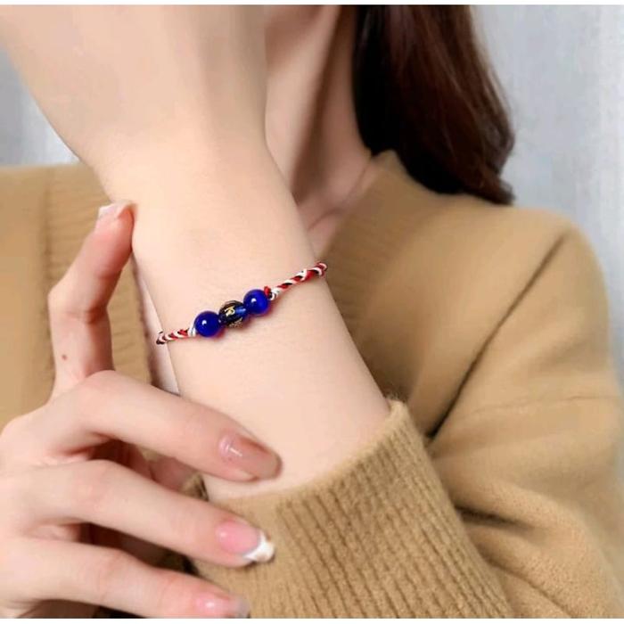 Gambar GELANG TRIDATU ASLI BALI / GELANG TRIDATU 3 BATU TIBET BIRU MANTRA AURA REJEKI - Batu biru, Dewasa dari SQS Group undefined Tokopedia