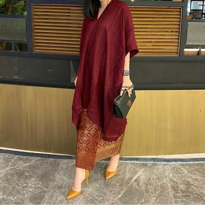 Gambar BLOUSE KAFTAN TUNIK ARUNA POLOS BATIK VISCOSE ( Hanya Atasan ) / Tunik Aruna Batik / Tunik Andin - Hitam, Hanya Atasan dari Mboksam Batik Slampad_NEW undefined 3 Tokopedia