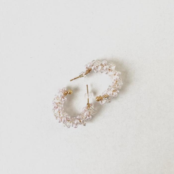 Gambar White Mode Aresya Earings - White and Gold dari WHITE MODE undefined 4 Tokopedia