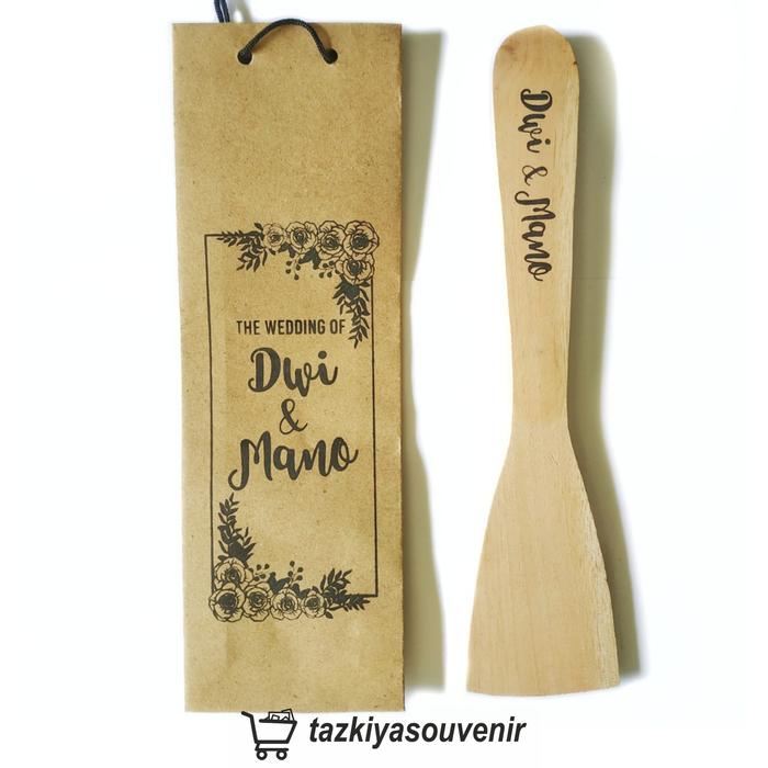 Gambar Souvenir Spatula Kayu Murah Mewah 50 Pcs Free Paperbag Cetak Nama - Spatula Non Lubang dari tazkiyasouvenir undefined Tokopedia