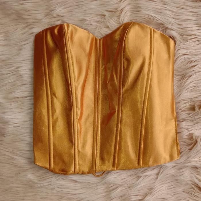 Gambar HARGA GROSIR ! TORSO BUSTIER SATIN KAMISOL DALAM KEBAYA - GOLD, M dari Butik Kebaya Nusantara undefined Tokopedia