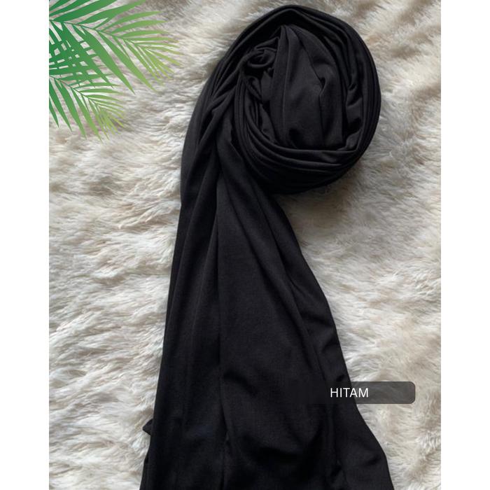 Gambar HIJABZIDNY - Pashminah curve oval Syar’i atau jumbo bahan jersey Pashmina Muslim Jilbab Instan Syari - Hitam dari HijabZidny undefined Tokopedia