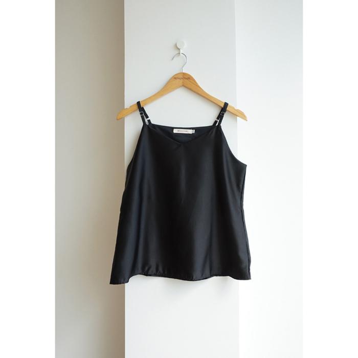 Gambar Benangsari Inner Tank Top Satin Kamisol Dalaman Kebaya Outer - Black, S/M dari Benangsari_NEW Kota Bandung Tokopedia