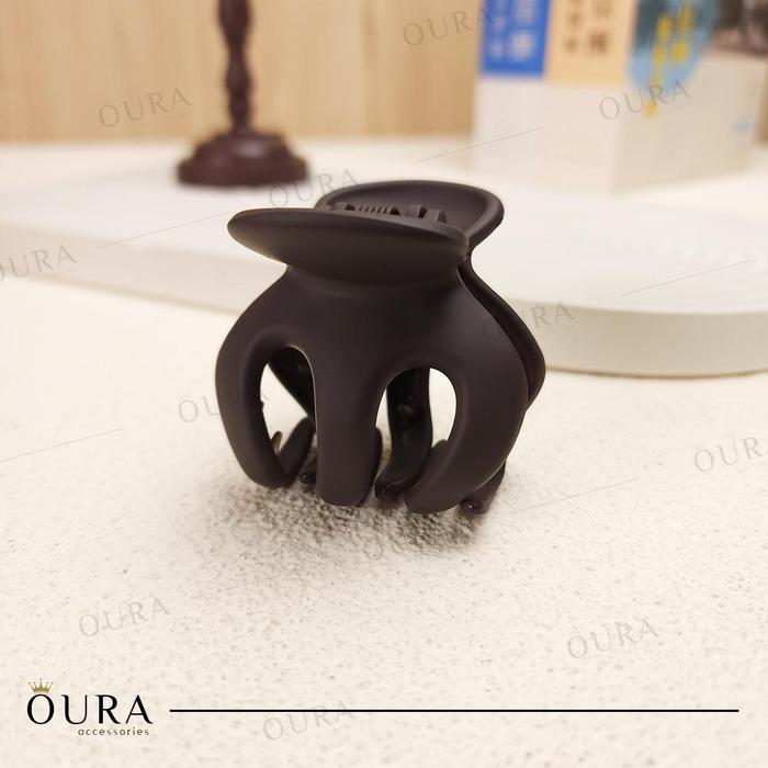 Gambar Jedai Hercules DOFF 5CM Jepit Rambut Cakar Jepitan Korea Aesthetic Warna Pastel Korean Hair Claw - BROWN dari Oura Accessories undefined 5 Tokopedia