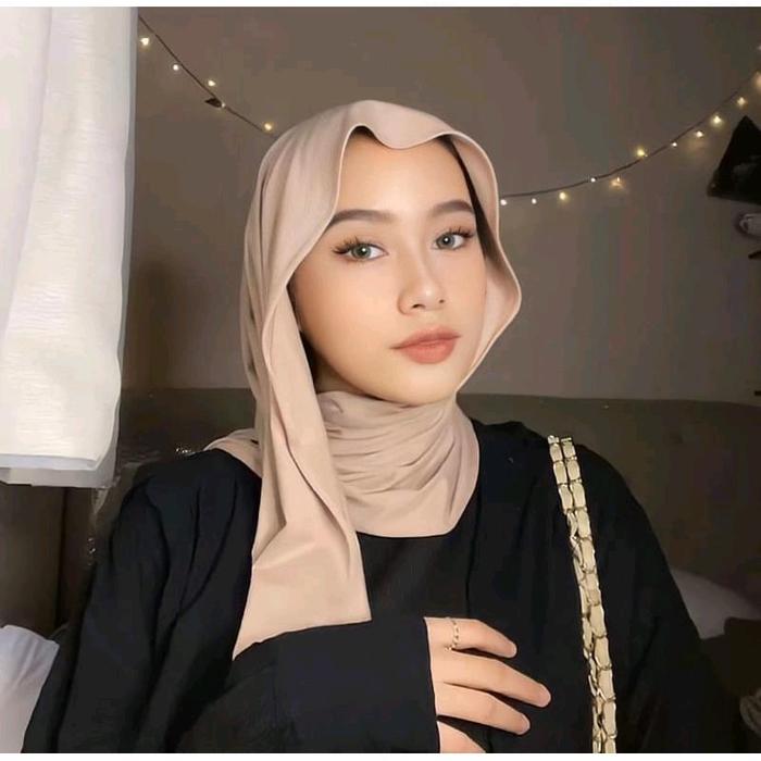 Gambar hijab pashmina kaos jersy/ pashmina kekinian - abu muda dari yeyenhijab undefined Tokopedia